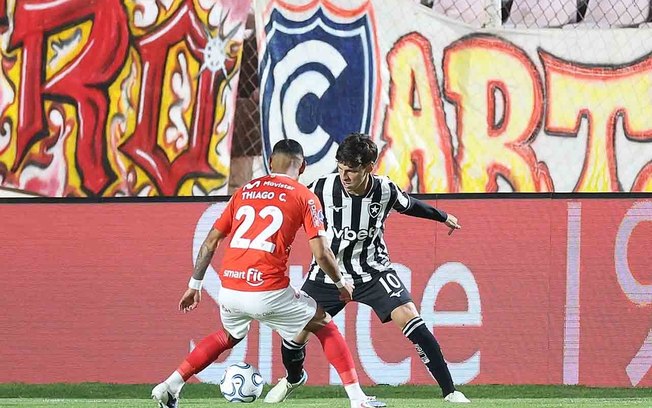 Marcos Braz faz piada com a goleada do Botafogo na Sul-Americana