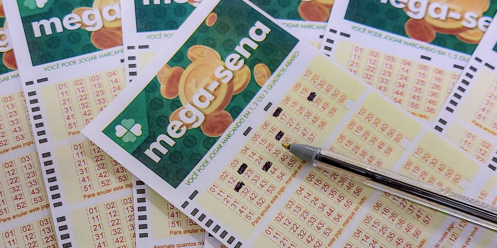 Mega-Sena acumula e prêmio chega a R$ 135 milhões; veja os números