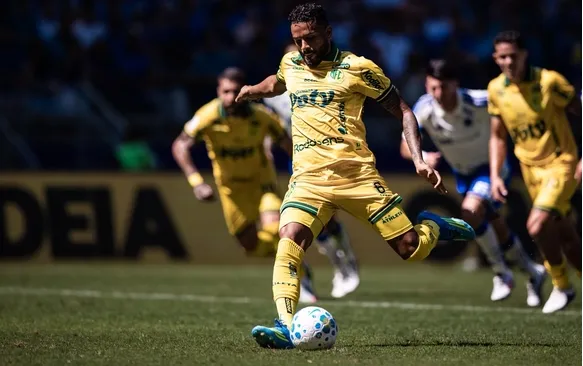 Rafael Guanaes destaca atuação do Mirassol contra o Cruzeiro