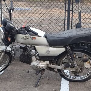 Apreensão de motocicleta abandonada há um mês em São Carlos