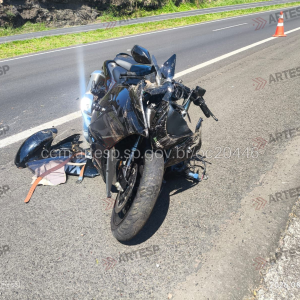 Motociclista morre após grave acidente na SP-225 em Dois Córregos