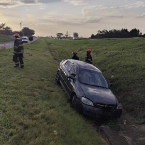 Acidente na Rodovia Washington Luís em Ibaté após motorista ser fechado