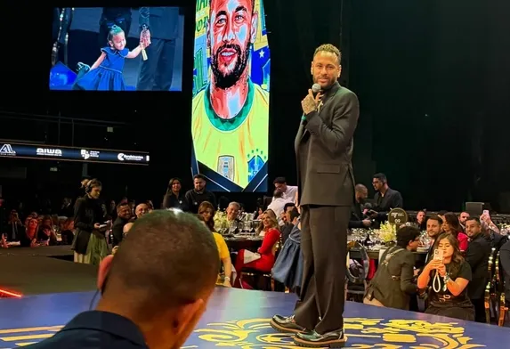 Neymar fala sobre aposentadoria e garante permanência no Santos