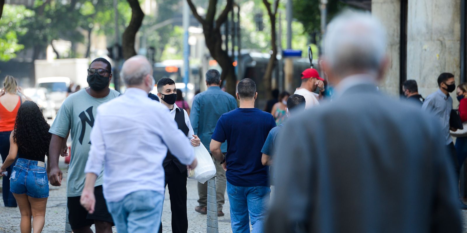 Maioria dos brasileiros valoriza a fé na política e no perfil dos candidatos