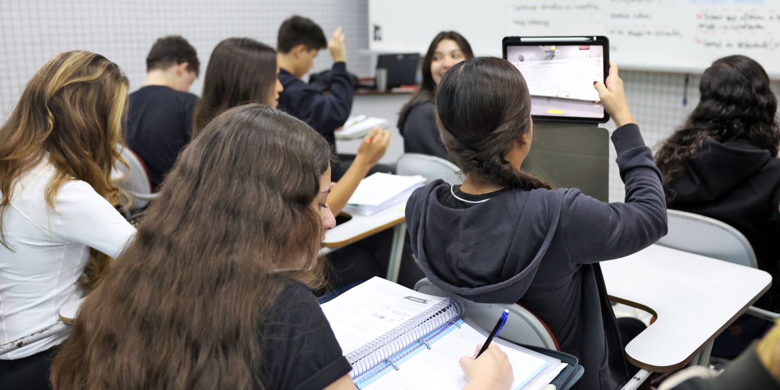 Programa pé-de-meia paga nesta terça novos beneficiários nascidos em março e abril
