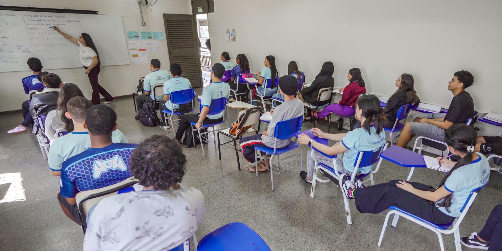 Pé-de-Meia paga 5ª parcela de frequência a estudantes nesta segunda-feira