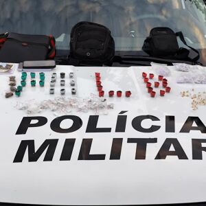 Polícia Militar prende jovem por tráfico de drogas no Jardim Gonzaga