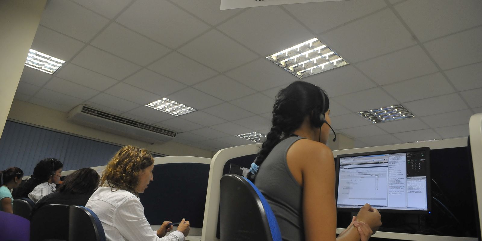 Polícia Civil contabiliza 783 mil casos de atendimento à mulher em 2025