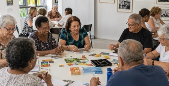 Projeto cérebro em jogo promove estimulação cognitiva para idosos em Araraquara