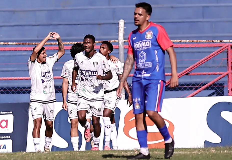 Copa Paulista: EC São Bernardo goleia o São Caetano e lidera o grupo
