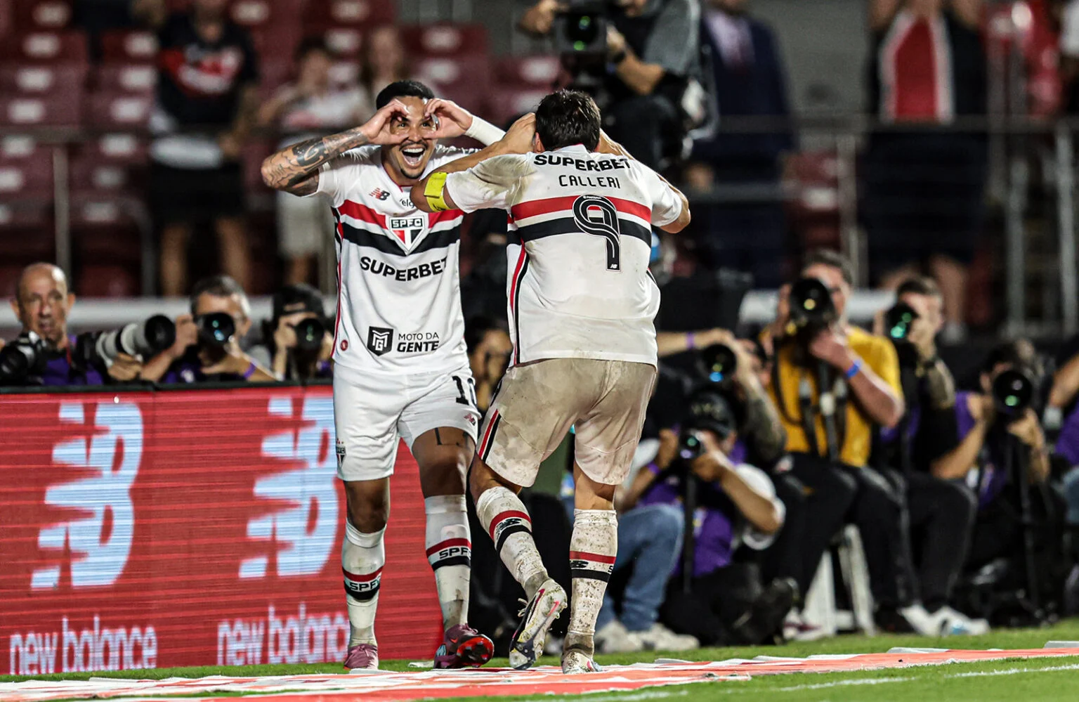 São Paulo precisa vencer no Brasileirão para evitar aproximação do Z-4