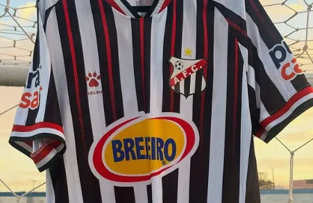 Jogadores do Anápolis denunciam atraso de salários e exigem solução do clube