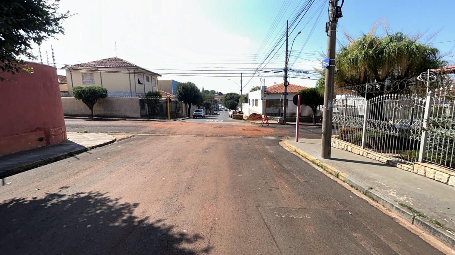 SERVIÇO EMERGENCIAL NA REGIÃO DO JARDIM SANTA LÚCIA (11/08)