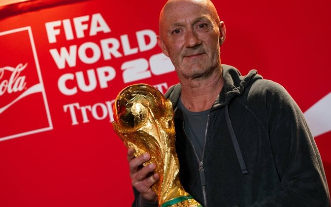 Zidane chama campeão de 98 para a comissão técnica da seleção francesa