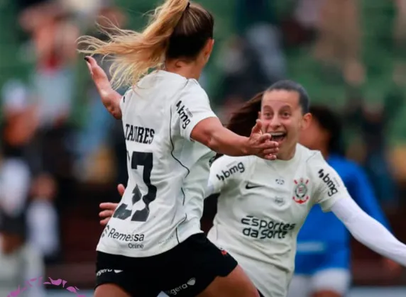 Corinthians vence o Cruzeiro de virada e avança no Brasileirão Feminino