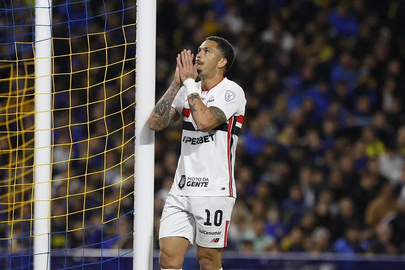 A 28ª rodada do Brasileirão começa no sábado com jogos de São Paulo e Santos