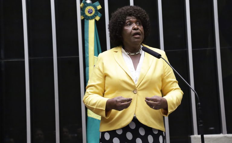 Câmara aprova Convenção da OIT para apoiar trabalhadores com família
