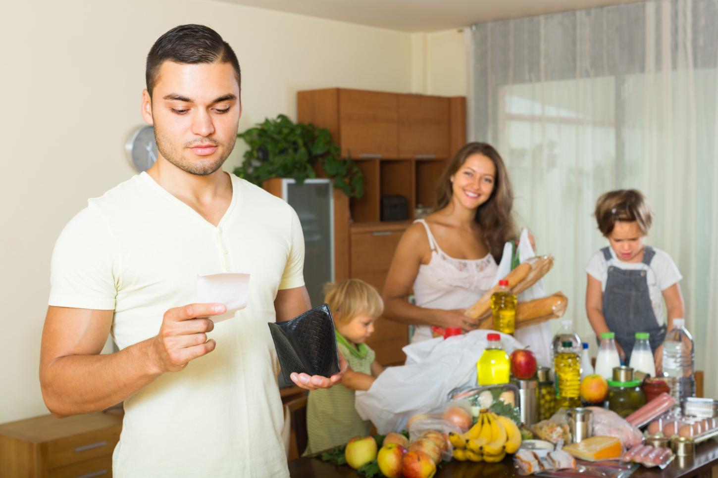 Como planejar compras para a casa e a propriedade sem gastar por impulso