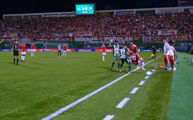 Internacional vence Chapecoense por 2 a 1 em jogo tenso na Arena Condá