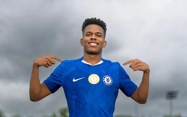 Impasse de Estêvão no Chelsea pode custar R$ 96 milhões ao Palmeiras