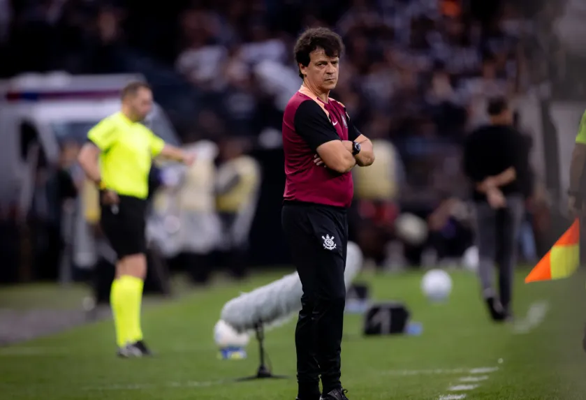 Fernando Diniz defende Memphis após queda na Libertadores: 