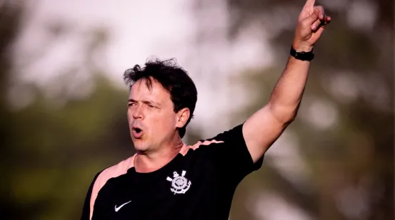Fernando Diniz projeta reviravolta do Corinthians na Copa Libertadores
