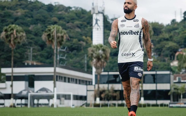 Alexandre Mattos afasta especulações sobre permanência de Gabigol no Santos