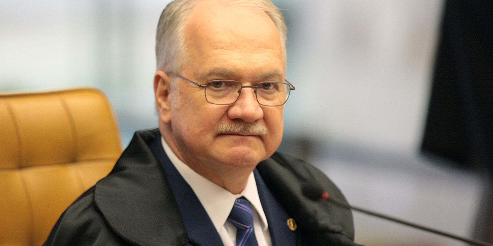 Edson Fachin dá prazo de 24 horas para André Mendonça derrubar sigilo da Operação Compliance Zero