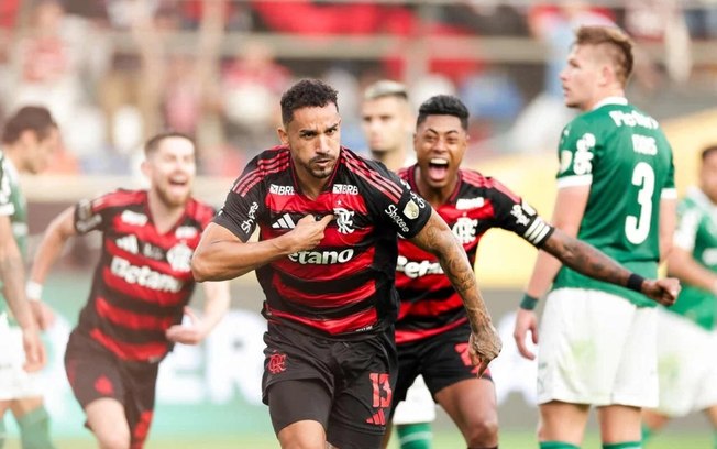 Flamengo avança nas conversas para garantir a renovação de Danilo