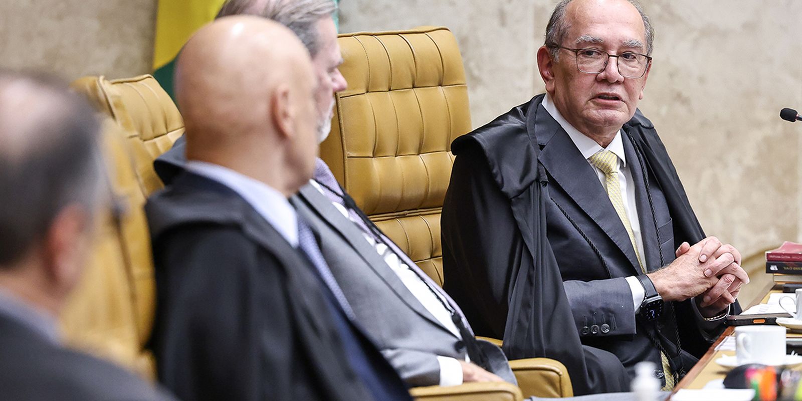 Gilmar Mendes cobra acesso a dados de celular antes de julgamento no STF