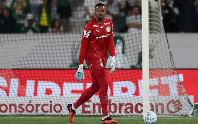 Carlos Miguel brilha no Palmeiras e esconde segredo dos pênaltis