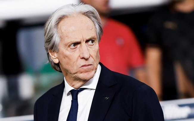 Jorge Jesus critica a redução de estrangeiros no futebol brasileiro