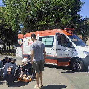 Motociclista se fere em acidente de trânsito na Vila Brasília, em São Carlos