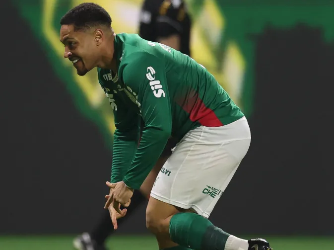 Palmeiras bate o sao paulo e assume a lideranca do campeonato brasileiro