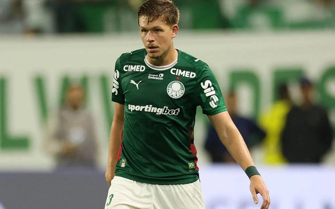 Mudanças na escalação do Palmeiras definem defesa contra o Grêmio