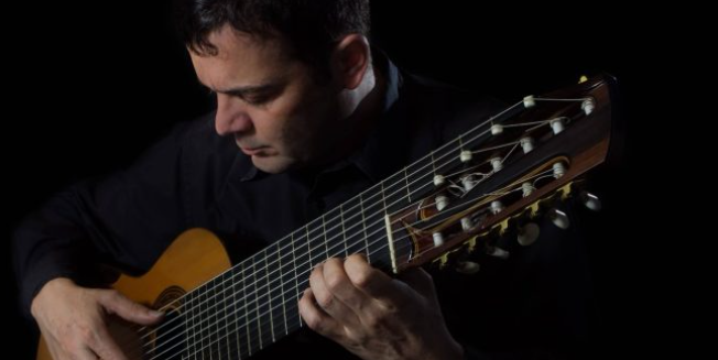 Paulo Martelli apresenta “De Bach a Beatles” no Sesc Araraquara