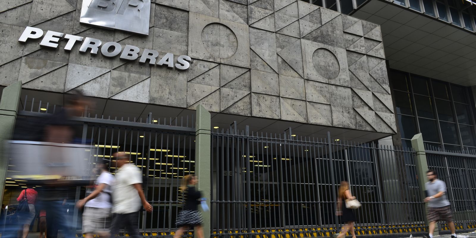 Petrobras fecha contrato de 22 anos para compra de gás natural