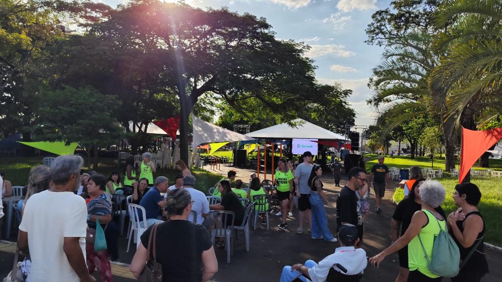 Araraquara define novas regras para mesas e cadeiras em calçadas e praças