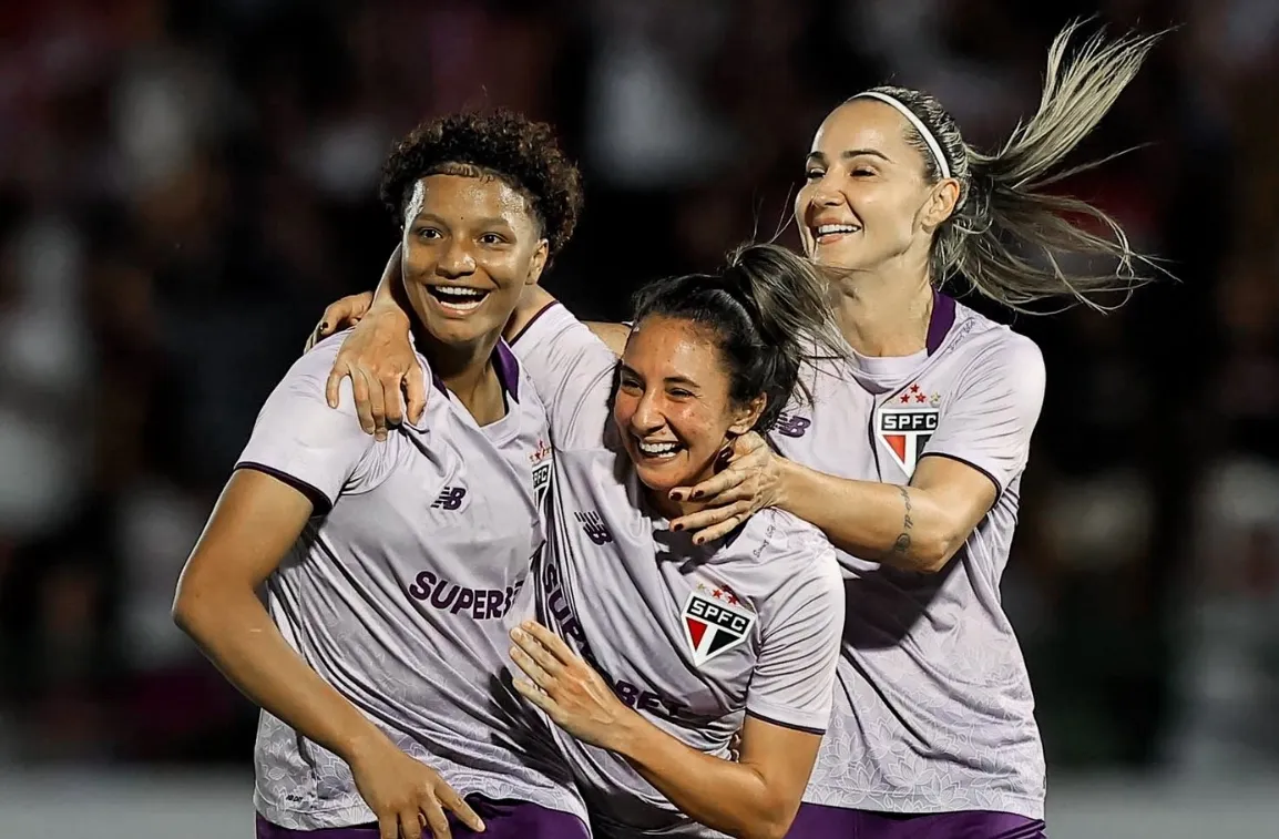 São Paulo vence o Flamengo e avança à final do Brasileirão Feminino