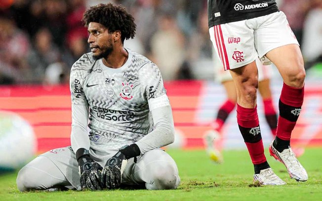 Corinthians de Fernando Diniz despenca após a Copa e acumula eliminações