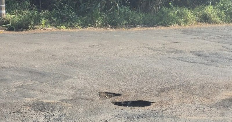 Cruzamento no Jardim Dom Pedro I necessita de serviço de tapa-buracos