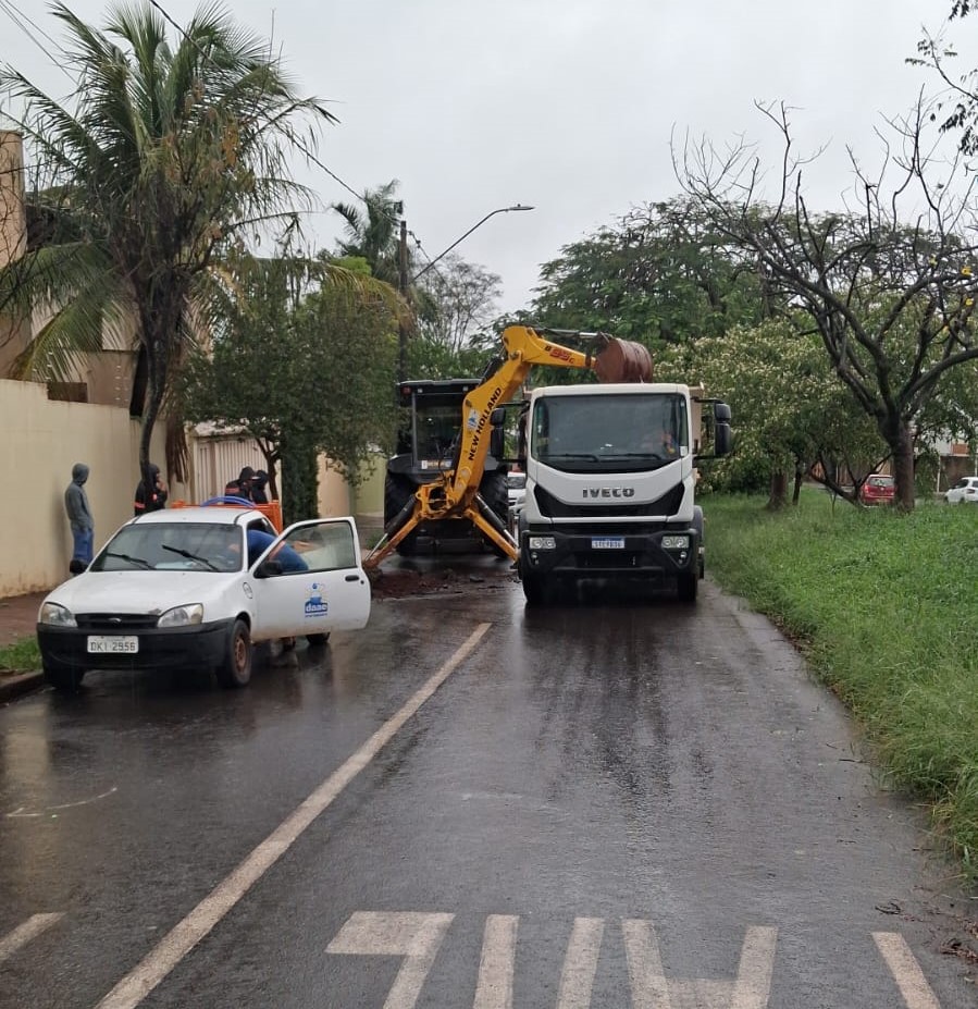 Daae Araraquara realiza conserto emergencial no Jardim Morumbi nesta segunda