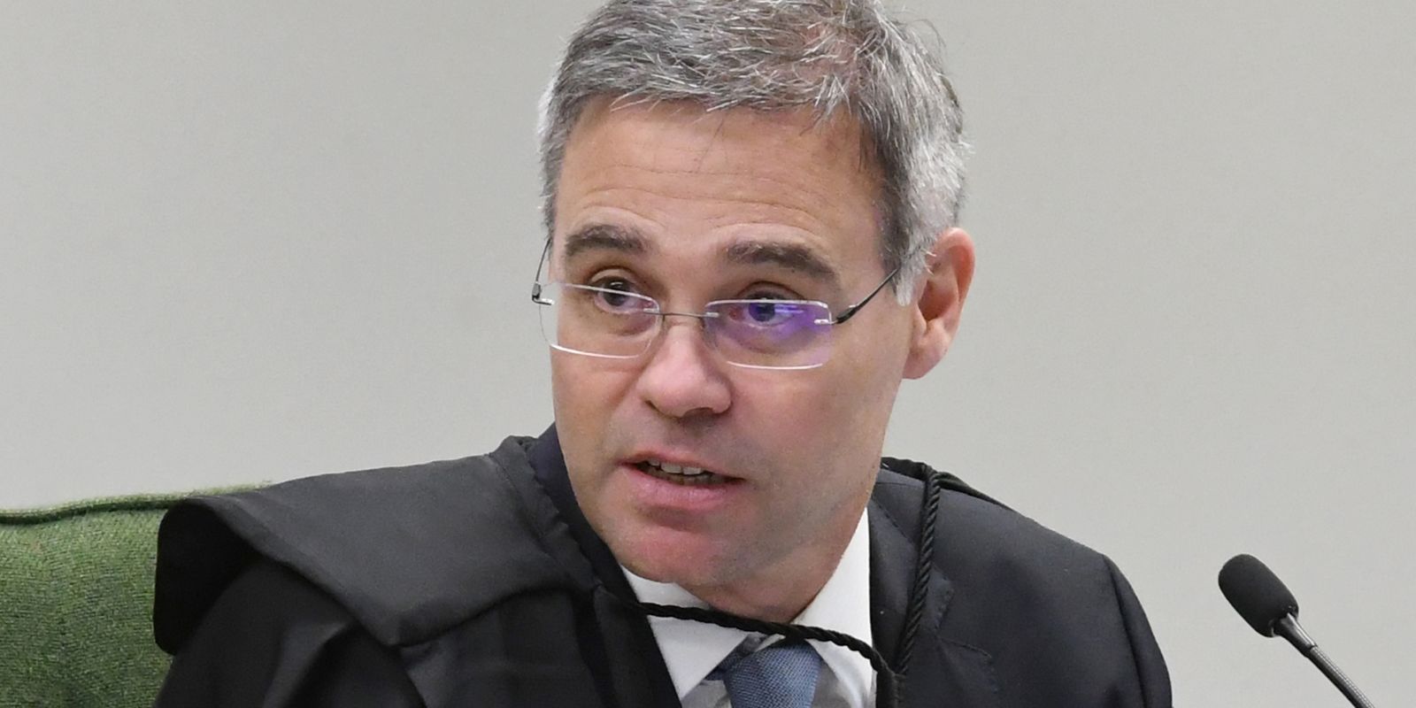 TSE avalia remoção de postagens sobre Nossa Senhora Aparecida e Flávio Bolsonaro
