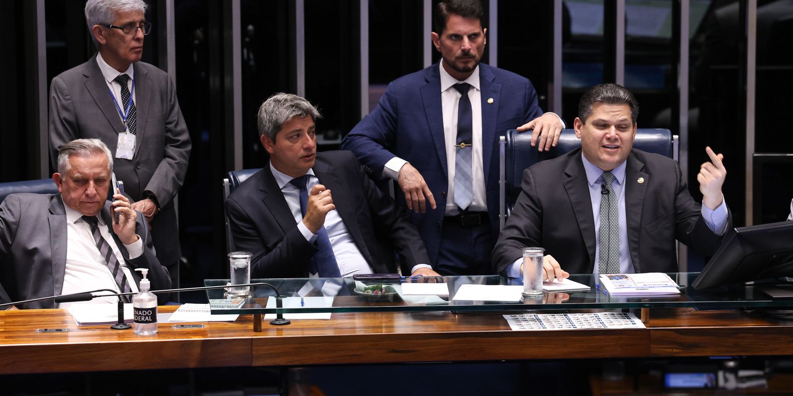 Davi Alcolumbre retira PEC da Segurança Pública da pauta do Senado