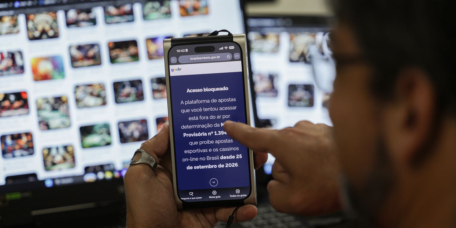 Bets começam a sair do ar no Brasil e governo inicia bloqueio nesta terça