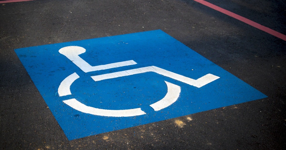 CER Amélia Fávero Manin precisa de vagas de estacionamento acessível