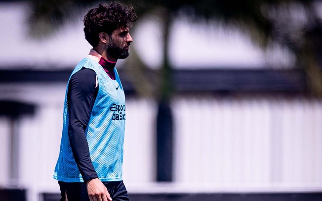 Corinthians enfrenta o Internacional com dez pendurados no Brasileirão