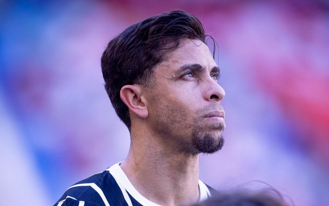 Gabriel Paulista defende Fernando Diniz após demissão no Corinthians
