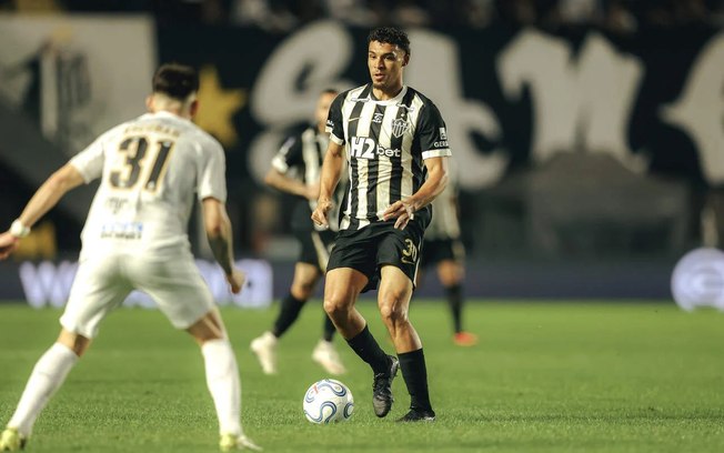 Liberado pelo departamento médico do Atlético, Victor Hugo reforça o time