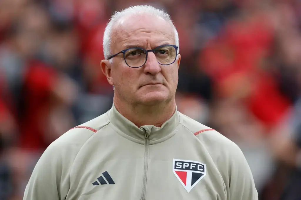 Dorival Júnior aponta problemas na estrutura do São Paulo e faz críticas